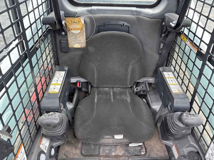 2021-bobcat-s740-image-19