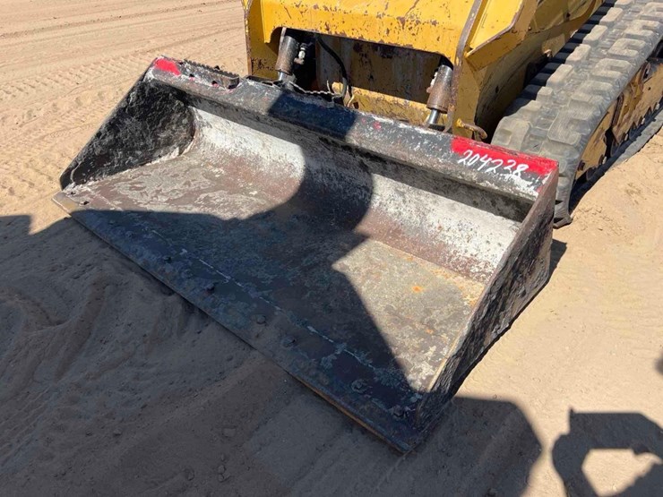 2019-caterpillar-259d-image-16