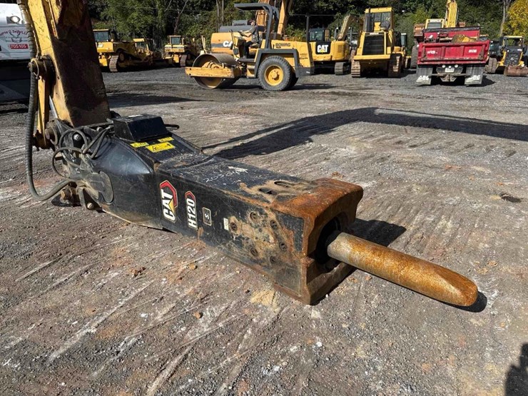 caterpillar-h120s-hyd-hammer-image-1
