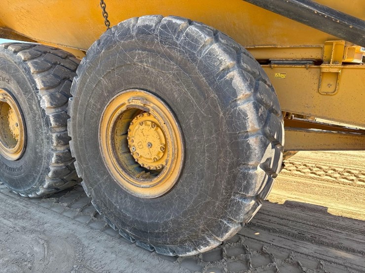 2019-caterpillar-740-gc-image-13