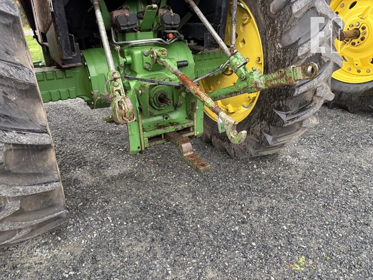 1983-john-deere-2950-image-13