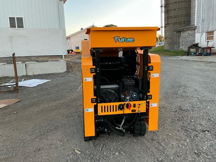 #1225-•-unused-future-ft-ssj430-tracked-crusher-image-3