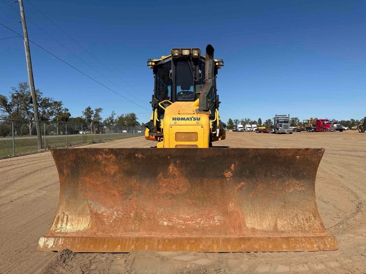 komatsu-d51pxi-24-image-3