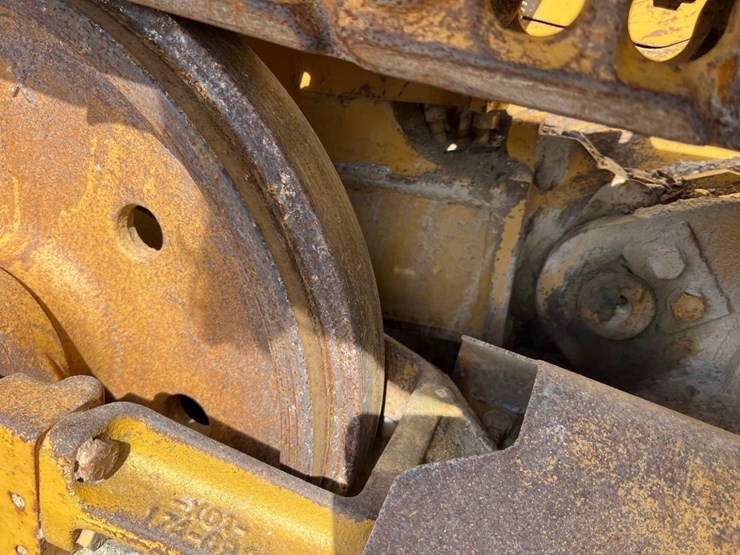 2003-caterpillar-d3g-xl-image-12