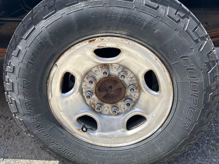 2010-chevy-express-van-image-6