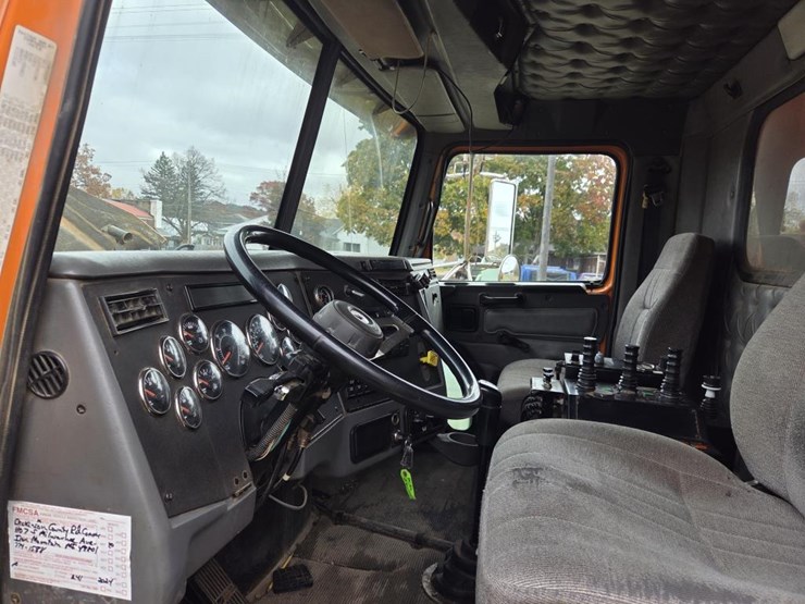 #2291-•-2003-western-star-quad-axle-dump-truck-image-73
