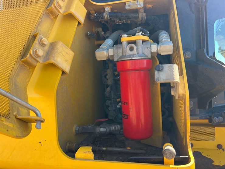 2021-komatsu-d71px-24-image-25