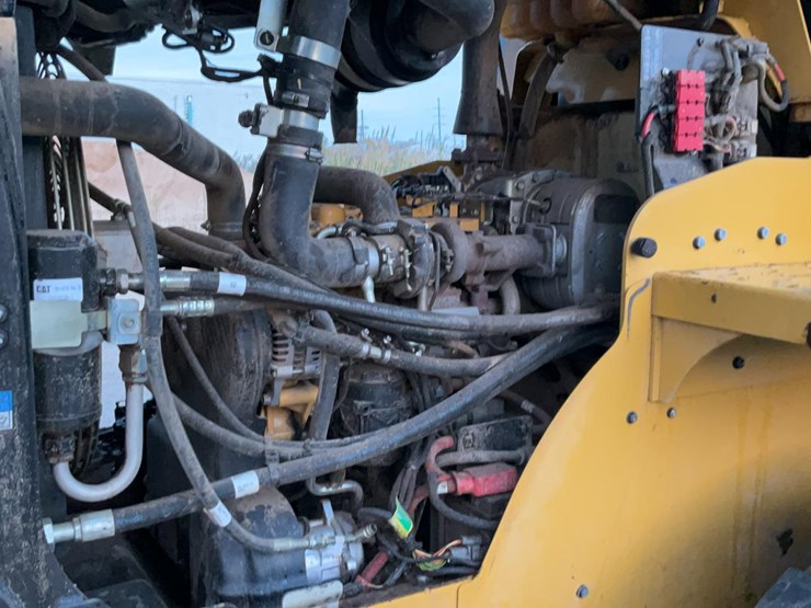 2014-caterpillar-914k-image-35