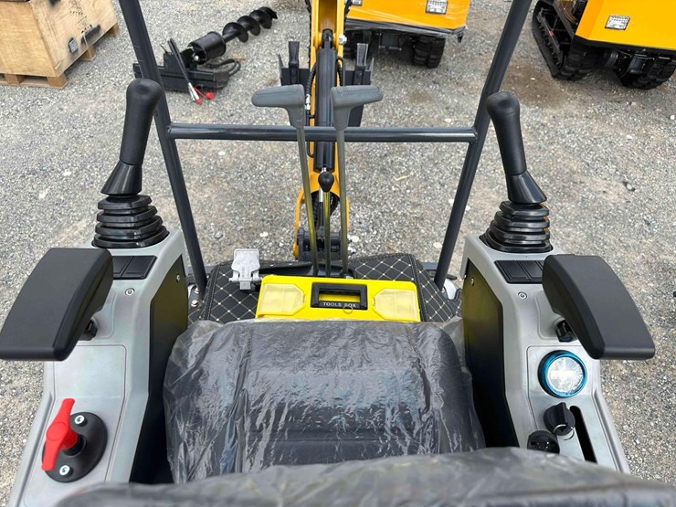 unused-sdle18p-mini-excavator-image-14