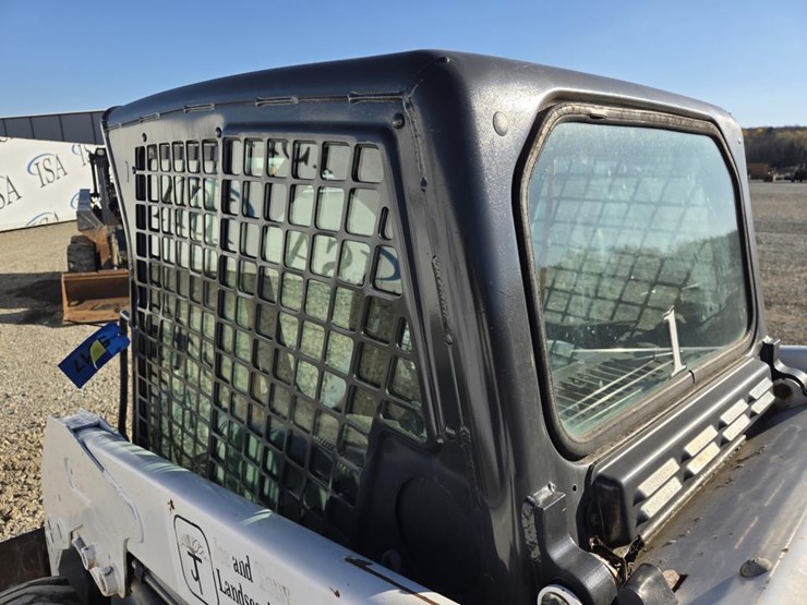 2003-bobcat-s160-image-36