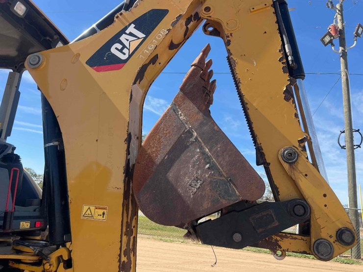 2020-caterpillar-416-image-28