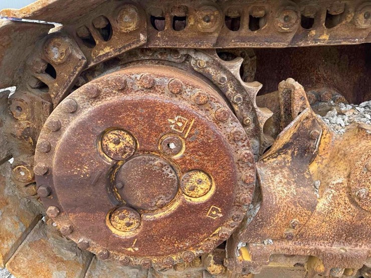 2011-caterpillar-d7e-image-14