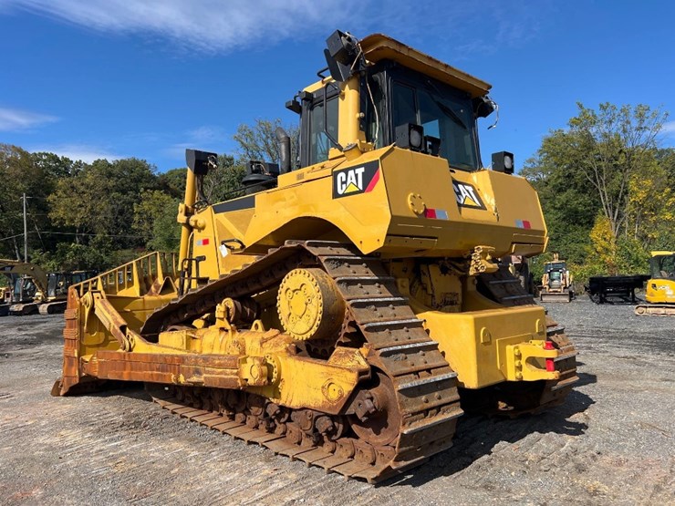 2006-caterpillar-d8t-image-2