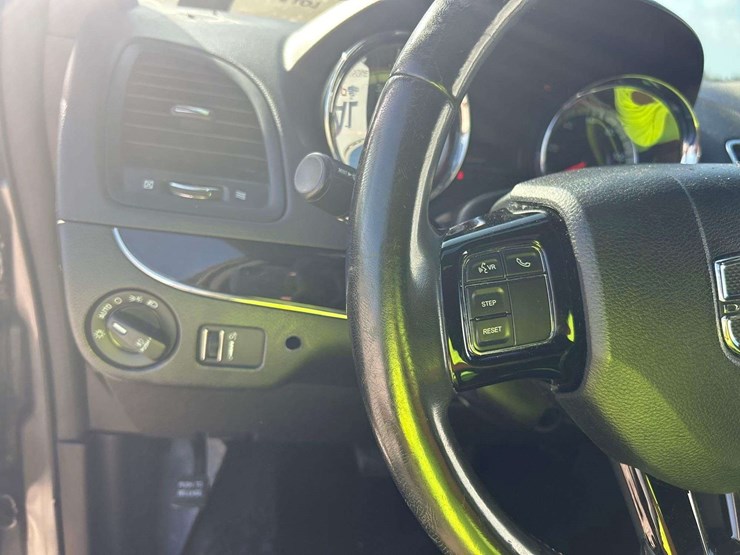 2018-dodge-grand-caravan-se-image-14