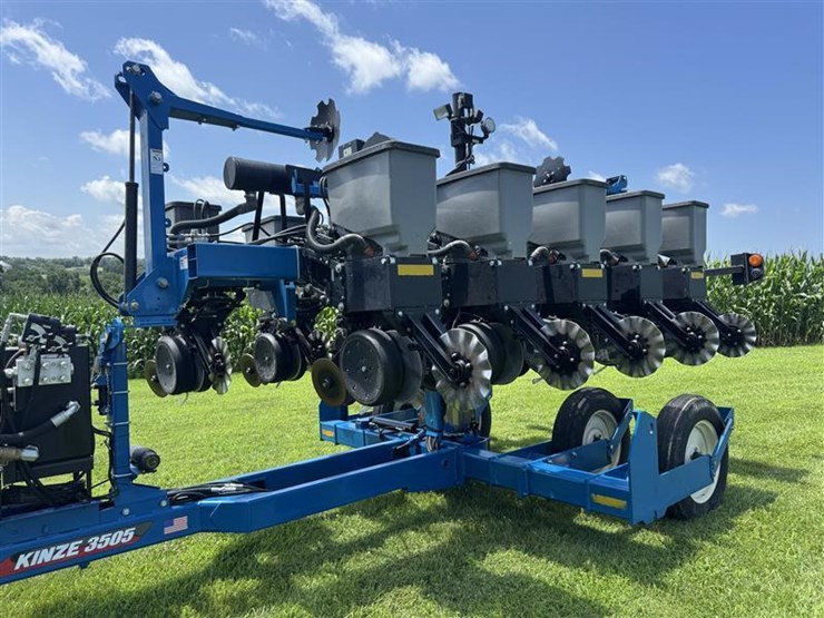 2020-kinze-3505-image-2