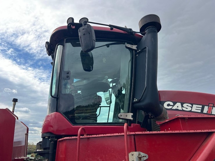 2019-case-ih-580s-quad-trac-tractor-image-25