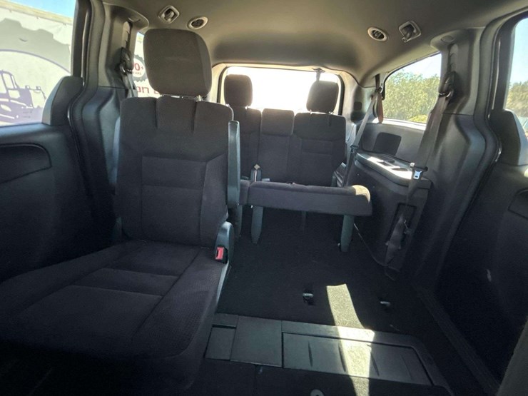 2018-dodge-grand-caravan-se-image-19