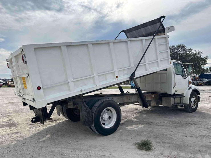 2007-sterling-acterra-image-3