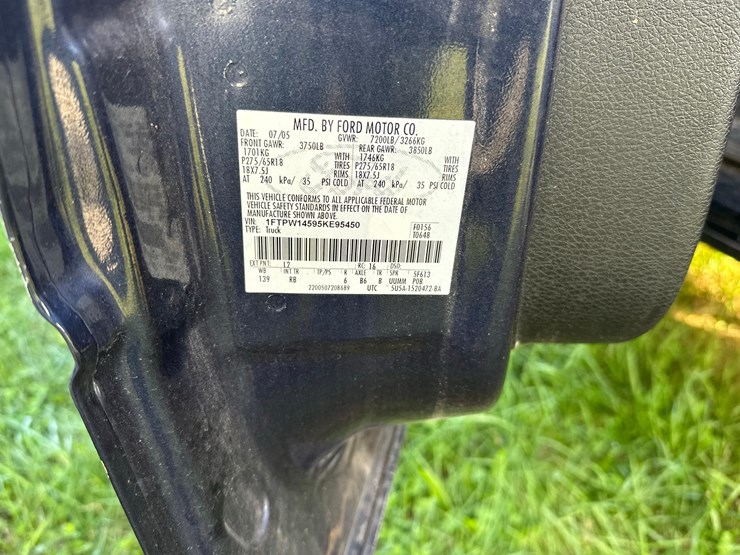 2005-ford-f150-image-34