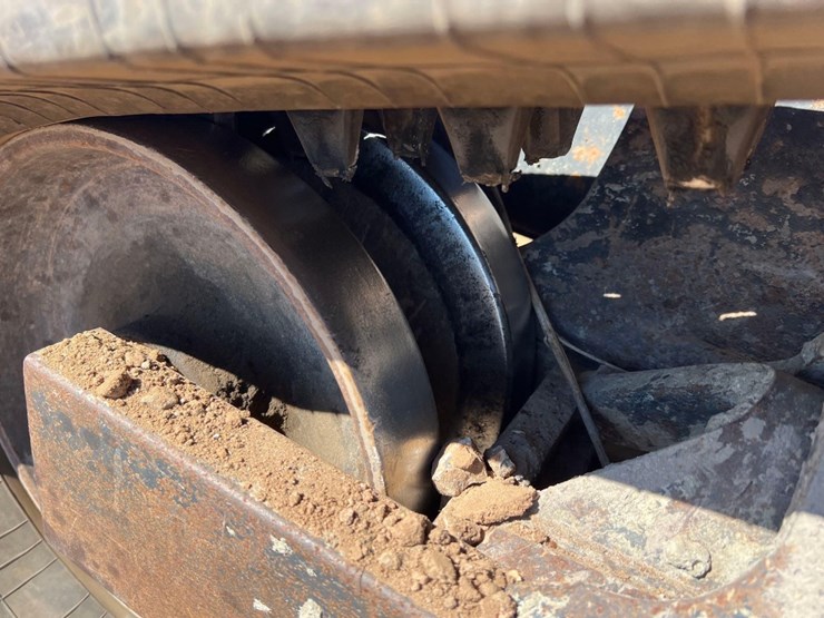 2017-kubota-svl95-2s-image-11