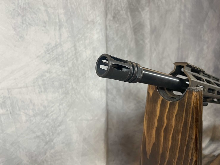 #2090-•-diamondback-db15-5.56-nato-semi-auto-rifle,-sn:-db2487516-image-9