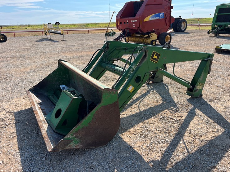 john-deere-720-image-1