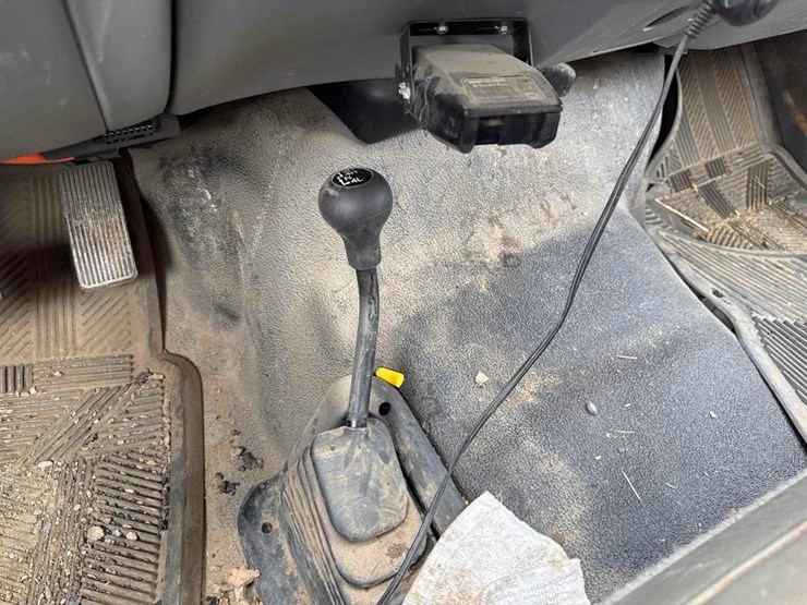 2005-ford-f450-xl-image-32