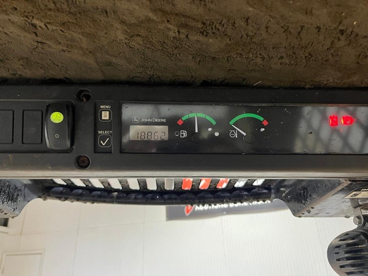 john-deere-317-image-23