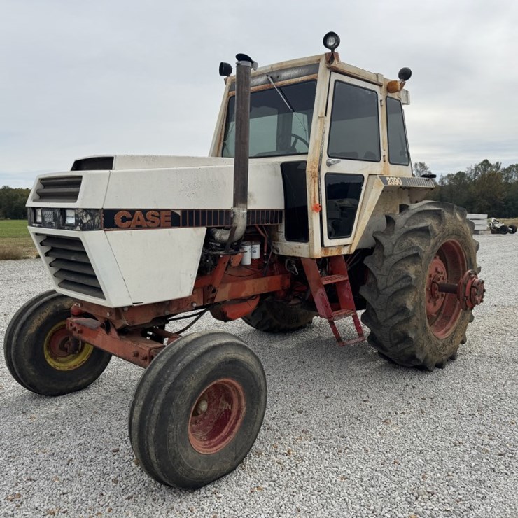 #13967 • Case 2390 Tractor