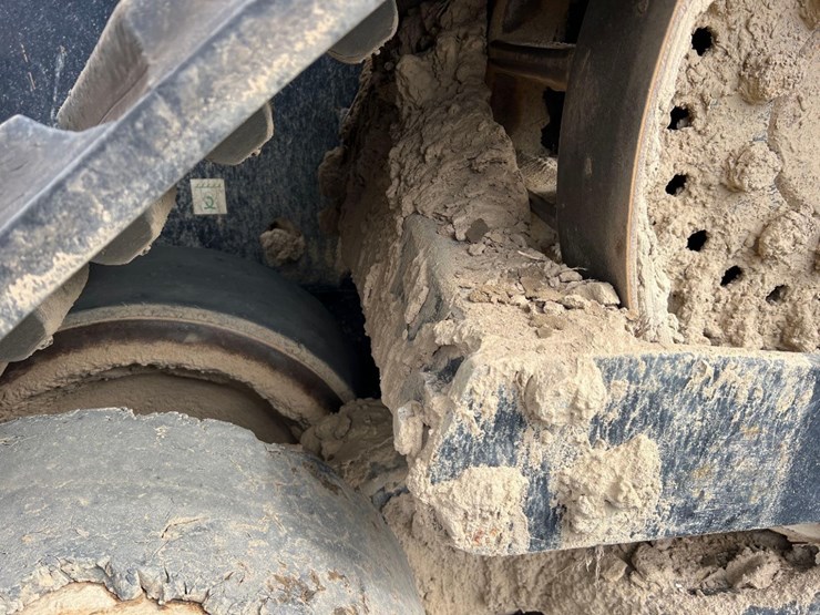 2019-case-ih-580s-quad-trac-tractor-image-10