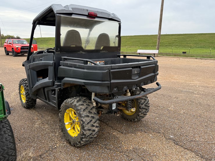 john-deere-gator-image-9