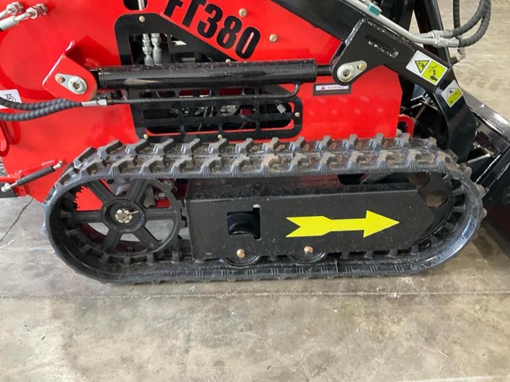 #1018-•-unused-future-ft380r-mini-skid-steer-image-43