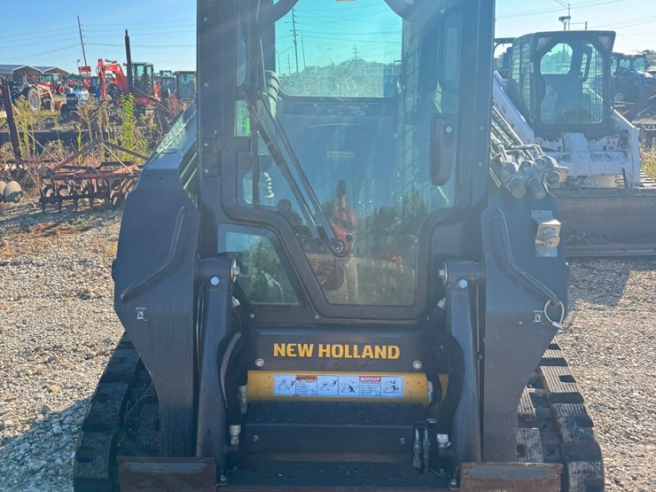 2022-new-holland-c327-image-3