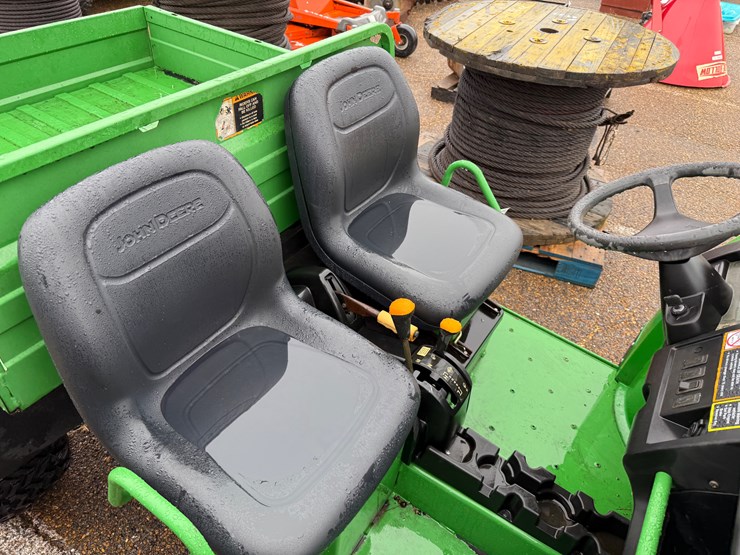john-deere-gator-image-10