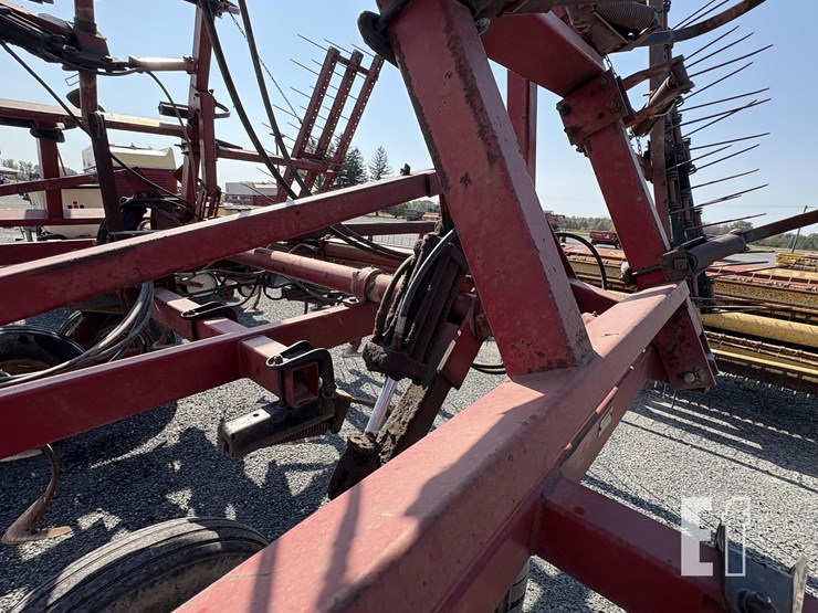 case-ih-4600-image-7