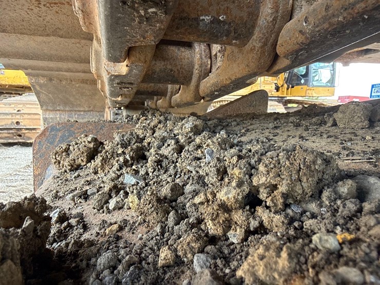 2016-kobelco-sk260-image-11