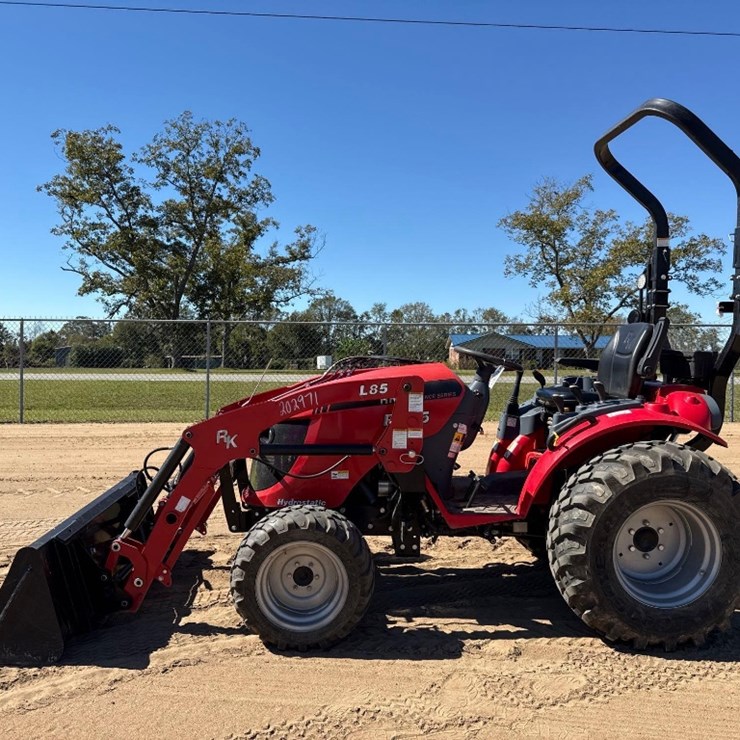 RURAL KING RK25H TRACTOR