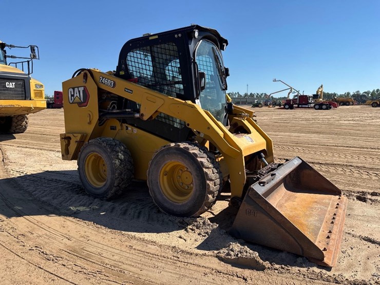 2022-caterpillar-246d3-image-4