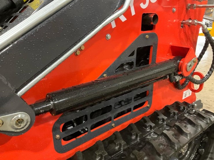 #1011-•-unused-ky380-mini-skid-steer-image-12