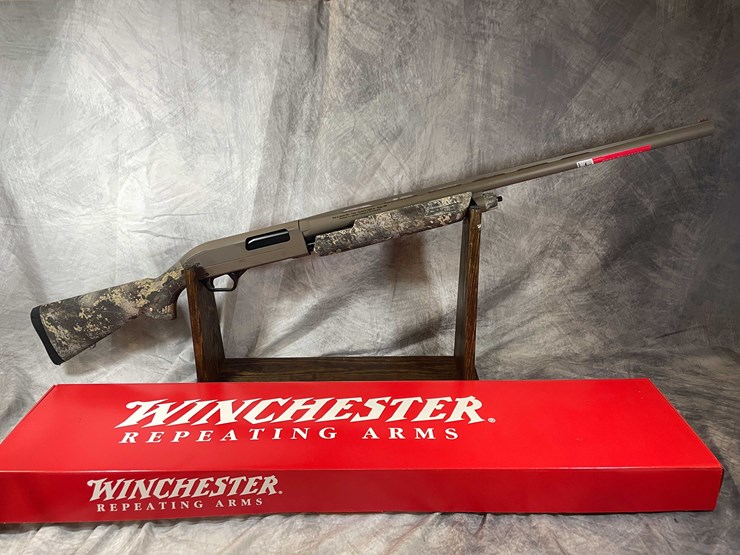 #2012-•-winchester-sxp-12-ga.-pump-action-shotgun,-sn:-tr6022-182876sp-image-1