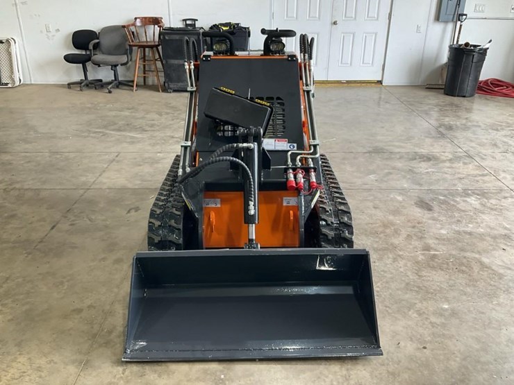 #1002-•-new-land-hero-ldh-t460-mini-track-skid-steer-loader-image-5