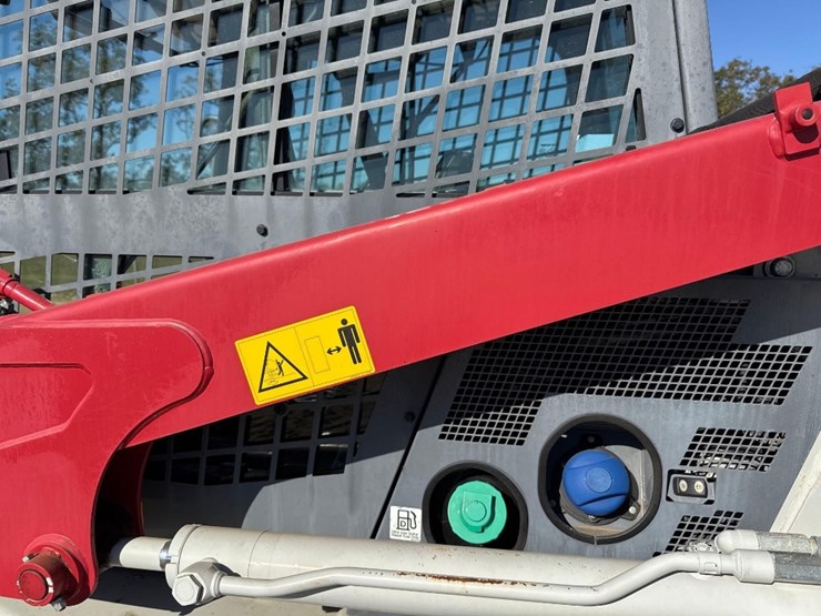 2022-takeuchi-tl12r2-image-19