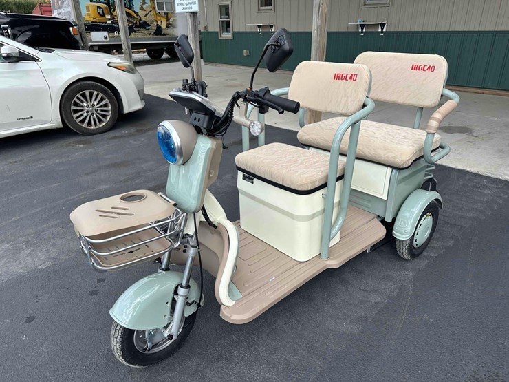 unused-irgc40-battery-powered-mini-golf-cart-image-1