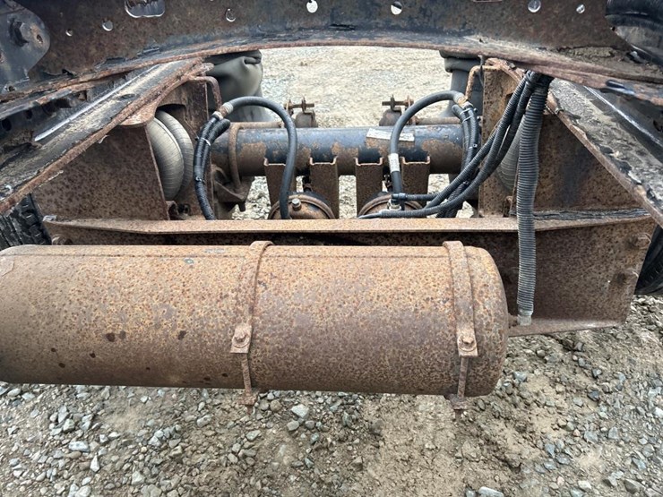 #5016-•-2008-freightliner-business-class-m2-cab-chassis-image-19