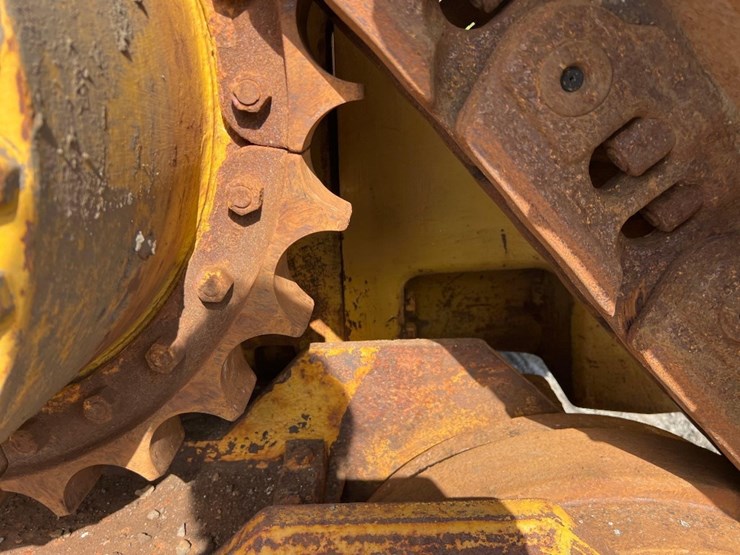 2006-caterpillar-d8t-image-10