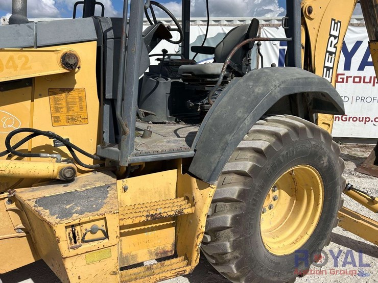 2005-deere-310g-image-12