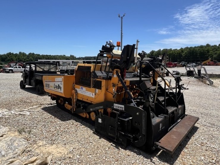 #4707-•-leeboy-l8816r-legend-asphalt-paver-image-6