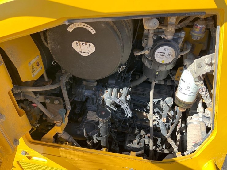 2021-komatsu-d71px-24-image-35