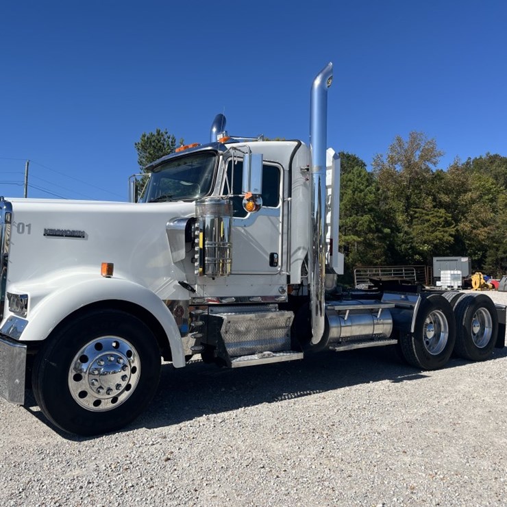2015 KENWORTH W900