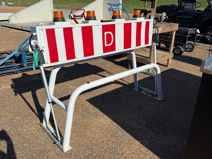 #6933-•-headache-rack-with-wide-load-warning-lights-image-5